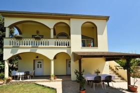 Apartment in Pakoštane with terrace, air conditioning, WiFi (4899-2)