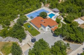 Villa Mary