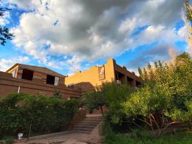 Dunhuang Jinshe Times Inn