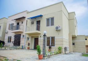 Luxury 3 Beds Apart - 24Hrs Elect WIFI Security