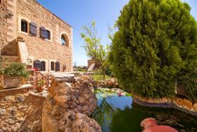 85m one bedroom maisonette with roof access and 360 panoramic view