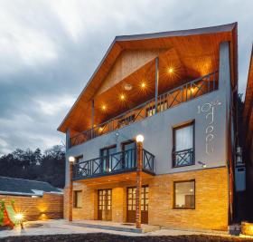 10 KEYS Boutique Hotel