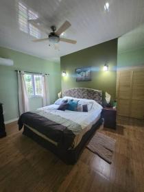 Mandelay Villa - cheerful 3 bedroom country home