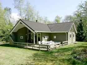 Cozy Holiday Home in Aakirkeby with Beach nearby
