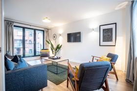 4 Bedroom Modern Home W/ Balcony & Free Parking