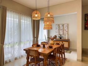 Luxury and Spacious Villa in Sentul