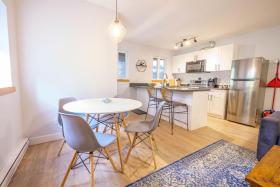 Storm Bay, Modern 1 Bed Suite and Chefs Kitchen