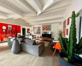 Sumptuous And Spacious House With Pool