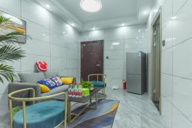 Locals Apartment House 10