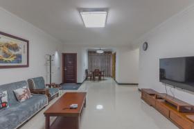 Locals Apartment House 18