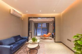 Locals Apartment Inn 01