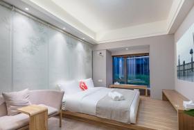 Locals Apartment Inn 01