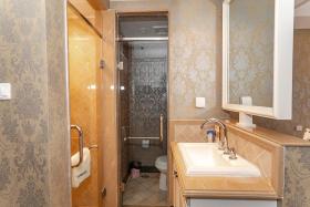 Locals Apartment House 09