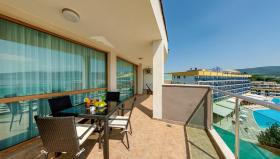 Briz Beach Apartments