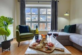 Lovely & Calm 2Bd Executive Eco-Apartment I Parking I Pet Friendly