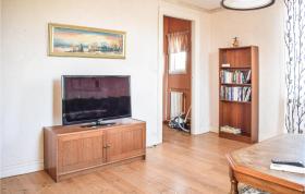 Amazing apartment in Mörlunda with WiFi and 4 Bedrooms