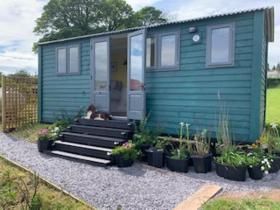 Peaceful Luxury Getaway Stunning Views & Hot Tub