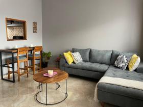 Tranquil 2 Bedroom Apartment near Lake Vic, Entebbe