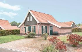 Awesome home in Hoge Hexel with 3 Bedrooms and WiFi