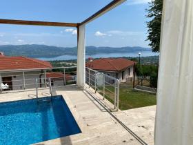 Kivanc Private Villas with Heated Pools and Lake View