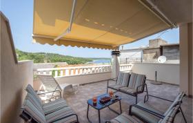 Beautiful home in Povlja with WiFi and 3 Bedrooms