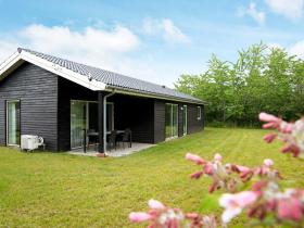6 person holiday home in Eskebjerg