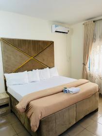 OD-V!CK's LUXE, WUSE DISTRICT, Swimming pool, gym,WiFi,24hr Power, Tight Security
