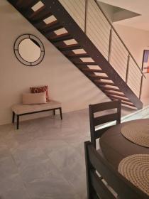 Tranquil 2 bedroom townhouse in Discovery Bay