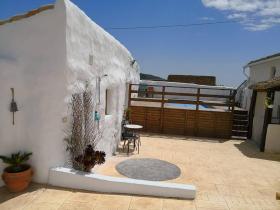 Immaculate Self Contained Apartment in ORIA