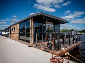 Houseboat de Bintang a unique accommodation with an unobstructed view