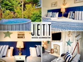 Shaw HOT TUB House by JETT Accommodation