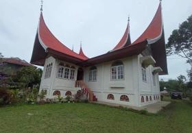 RUMAH GADANG PUTI BUNGSU