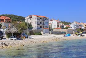 Apartments by the sea Slatine, Ciovo - 14541