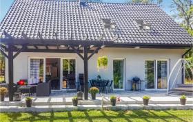 Beautiful home in Nowe Warpno with 2 Bedrooms and WiFi