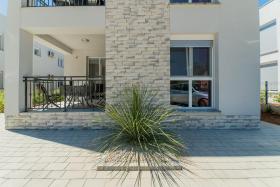 Apartments with a parking space Vir - 18564