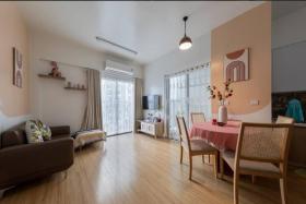 Căn hộ 1 phòng ngủ, cao cấp có bể bơi, view hồ tại Ecopark, Văn Giang, Hưng Yên