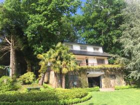 House - 5 Bedrooms with WiFi - 60296