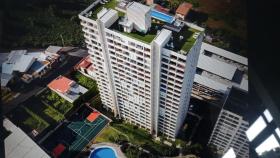 Awesome Condo with Rooftop Pool 7H 2BR 2BA Near SJO Airport