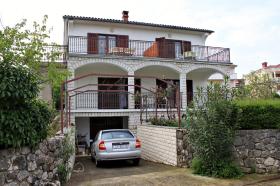 Apartments with a parking space Malinska (Krk) - 5284