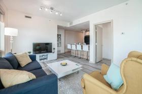 Gorgeous 2bd Condo Patio Gym Parking Coffee