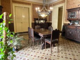 Bed and Books Isabella