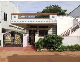 D1 Spacious & peaceful 2 bed Independent house with parking