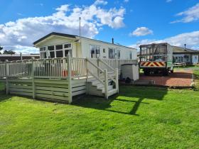 Hedgehog Retreat with Hot Tub