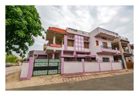 Entire Family Place with Free Wi-Fi & Parking at Jaiswal Homestay