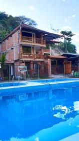 La jungla del Rey VIP Hotel el Castillo