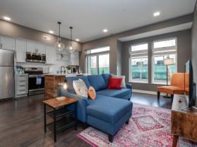 1 Bedroom Luxury Condo 10 Minutes from First Energy Stadium D5