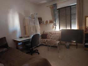 A central 1 bedroom in Jabal AlWeibdeh