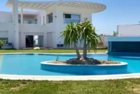 Villa avec piscine sans vis à vis GOLF2