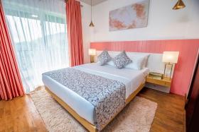 The Breeze Luxury Apartment