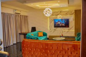 Classy 3 Bedroom Terrace apartment